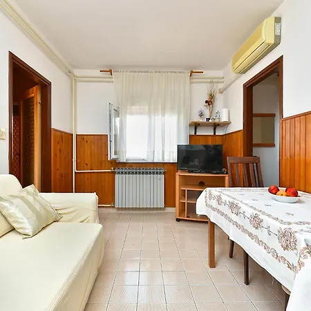 Apartamento Marija 2394